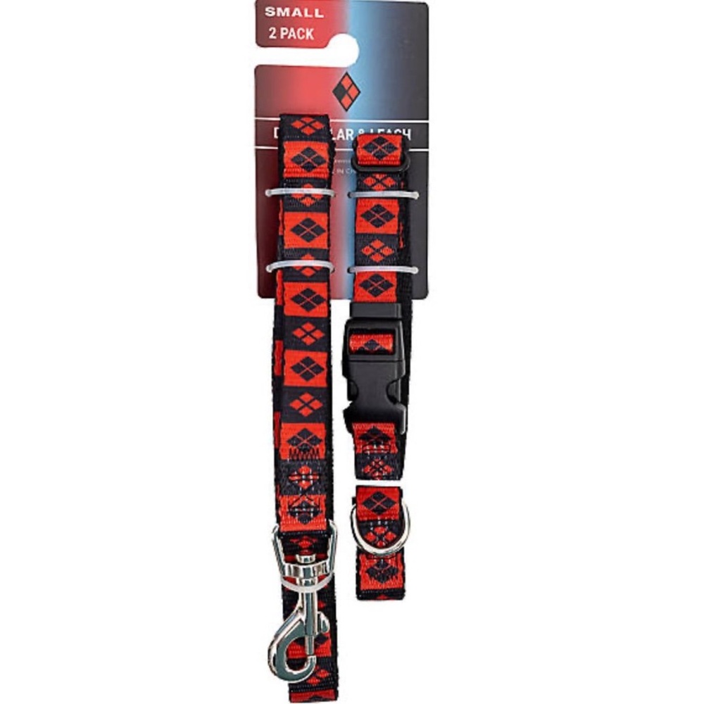 DC Comics Harley Quinn Buckle-Down dog collar leash set